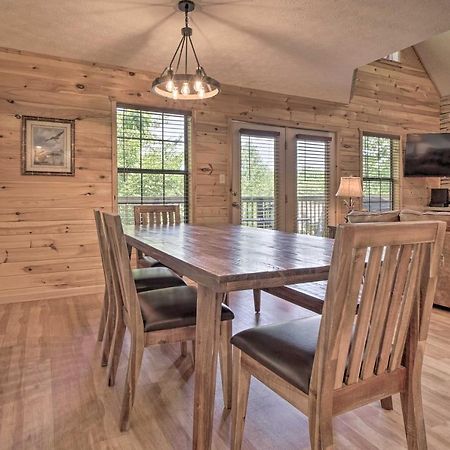 Rustic Pigeon Forge Home With Private Hot Tub! Luaran gambar