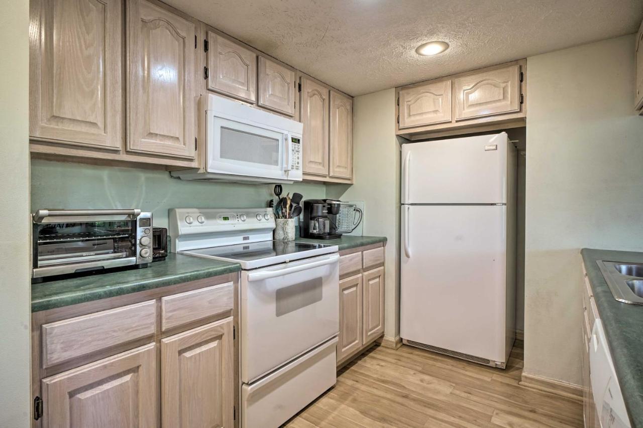 Rustic Pigeon Forge Home With Private Hot Tub! Luaran gambar
