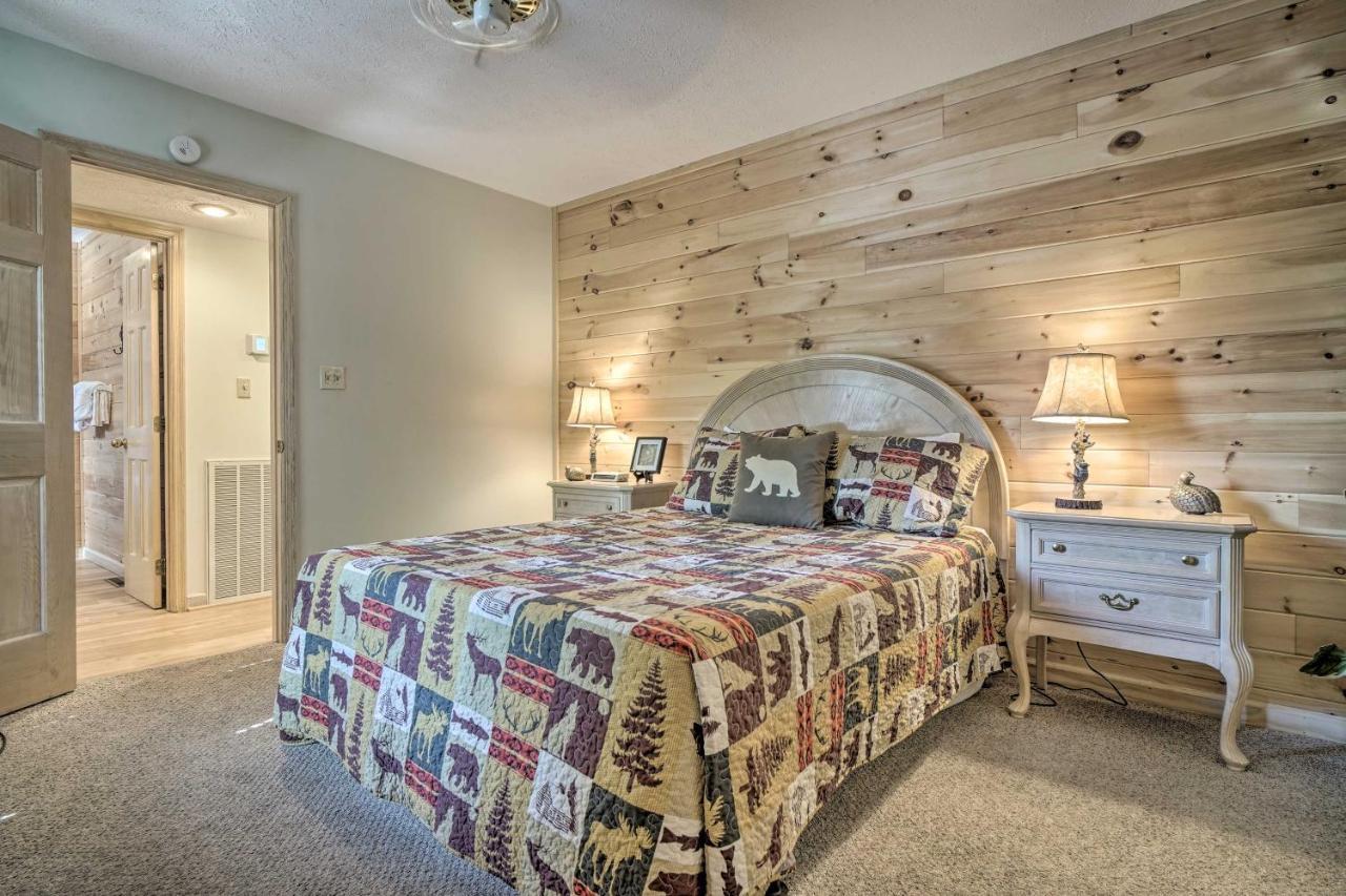 Rustic Pigeon Forge Home With Private Hot Tub! Luaran gambar