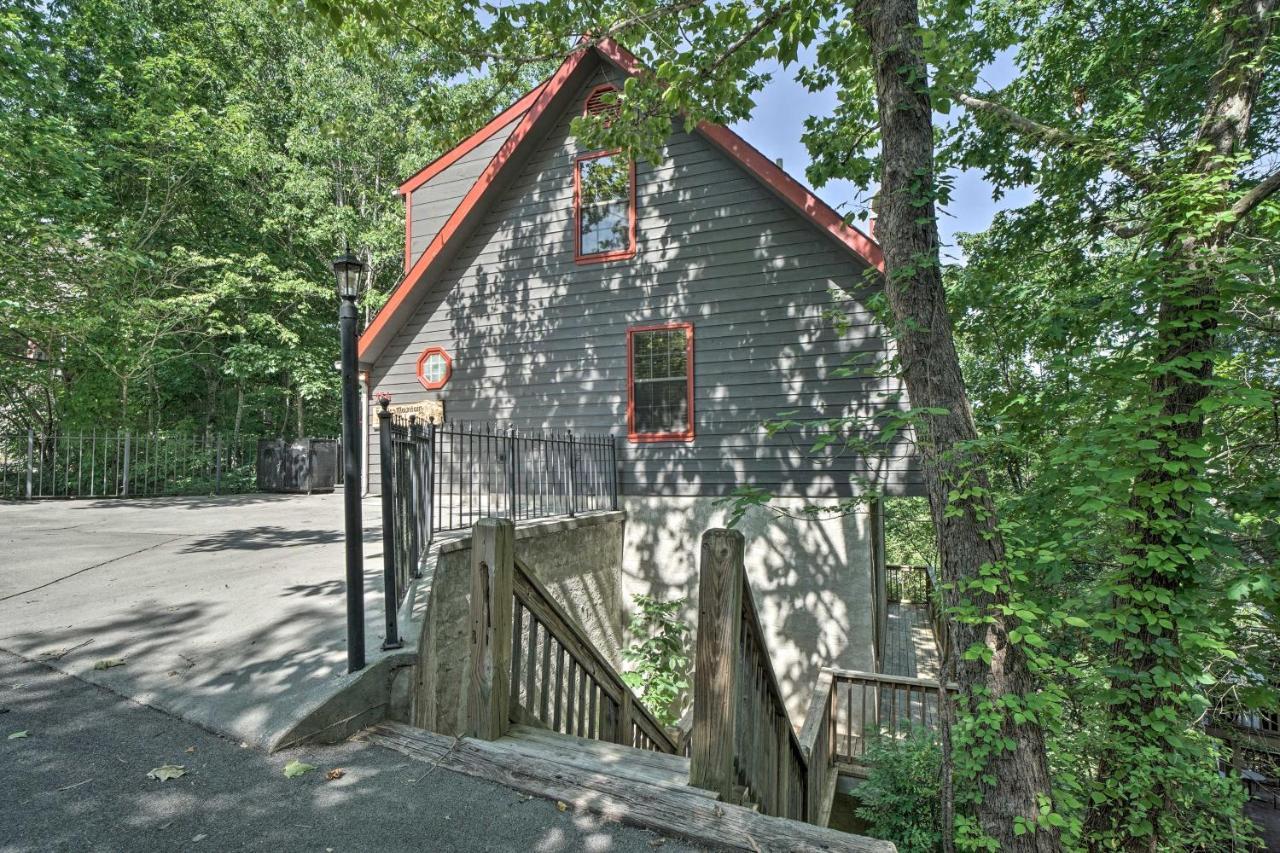 Rustic Pigeon Forge Home With Private Hot Tub! Luaran gambar