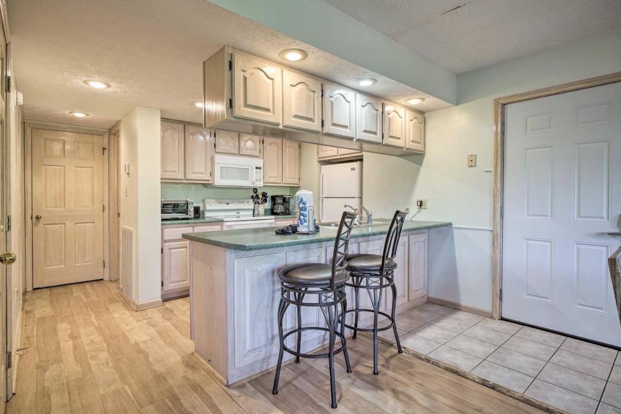 Rustic Pigeon Forge Home With Private Hot Tub! Luaran gambar