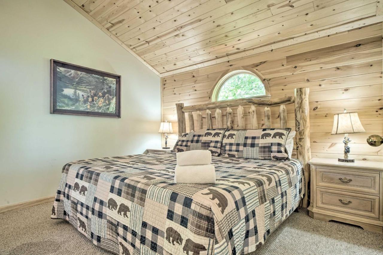 Rustic Pigeon Forge Home With Private Hot Tub! Luaran gambar