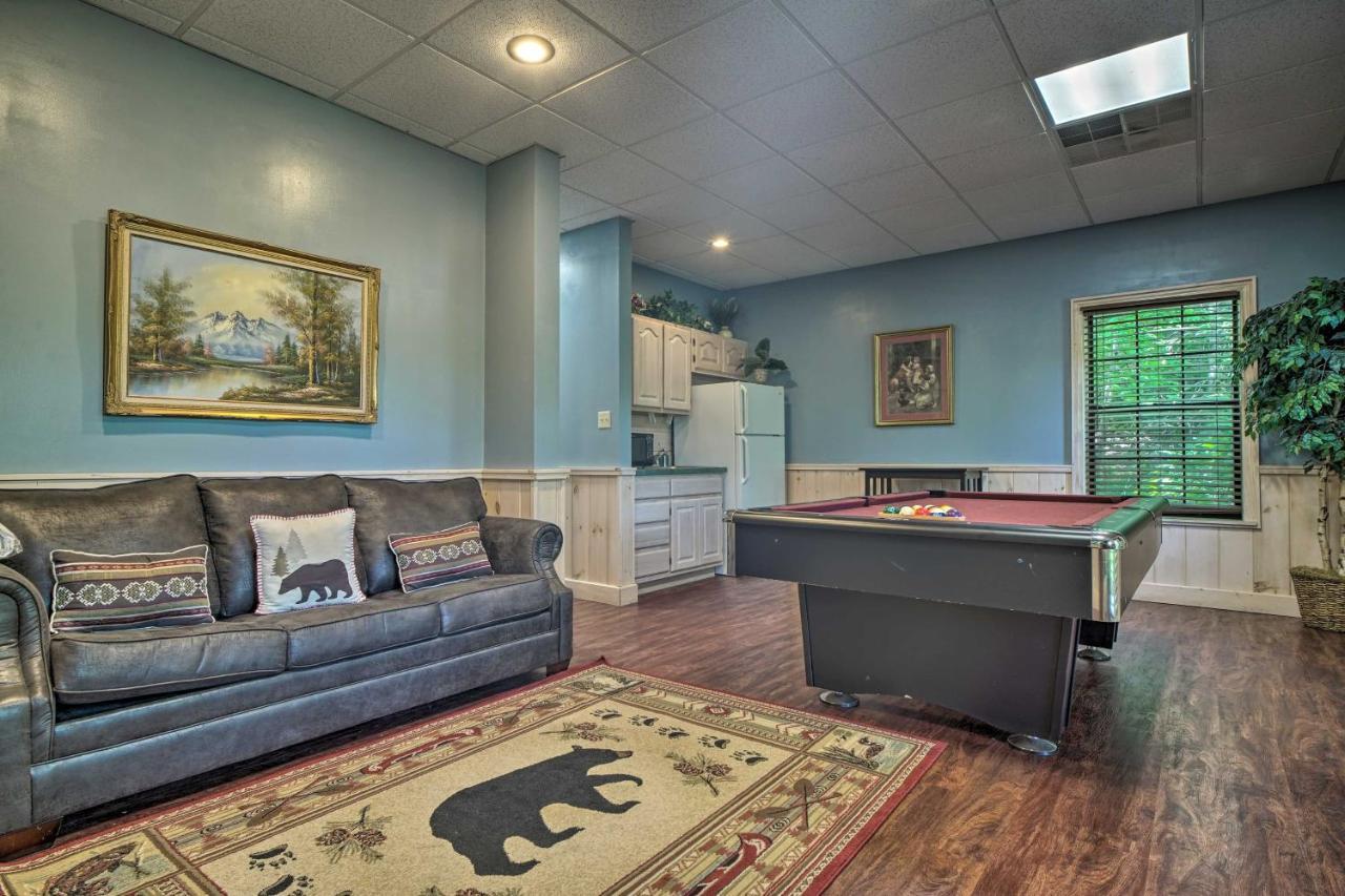 Rustic Pigeon Forge Home With Private Hot Tub! Luaran gambar